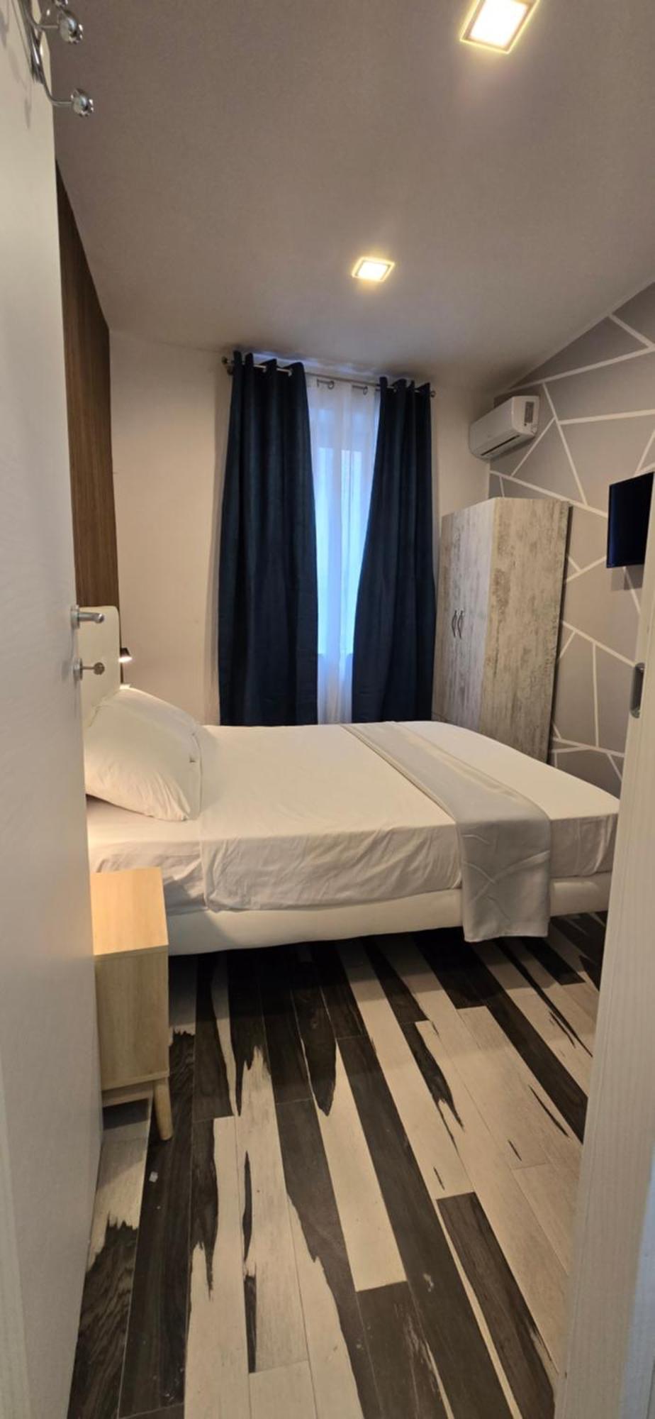 Napoli Central Stay Rooms *